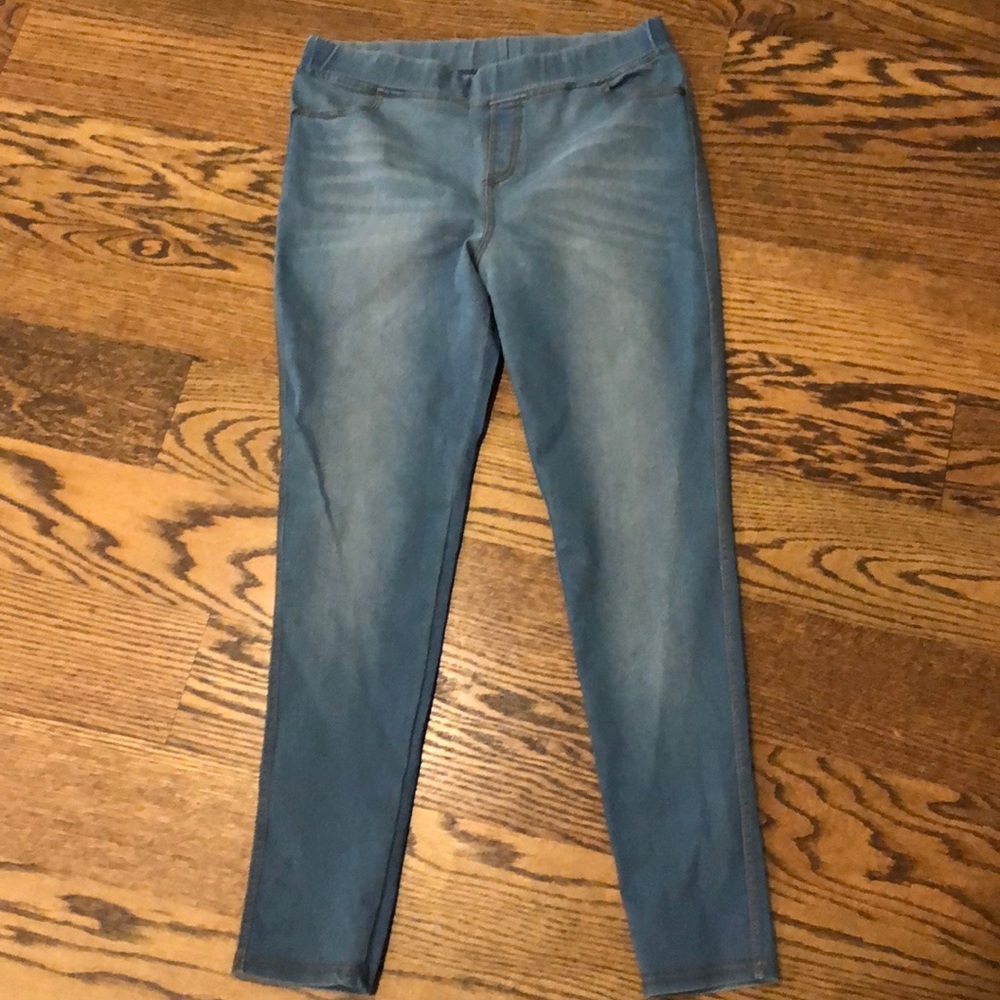 Denim jeggings . Size Large
